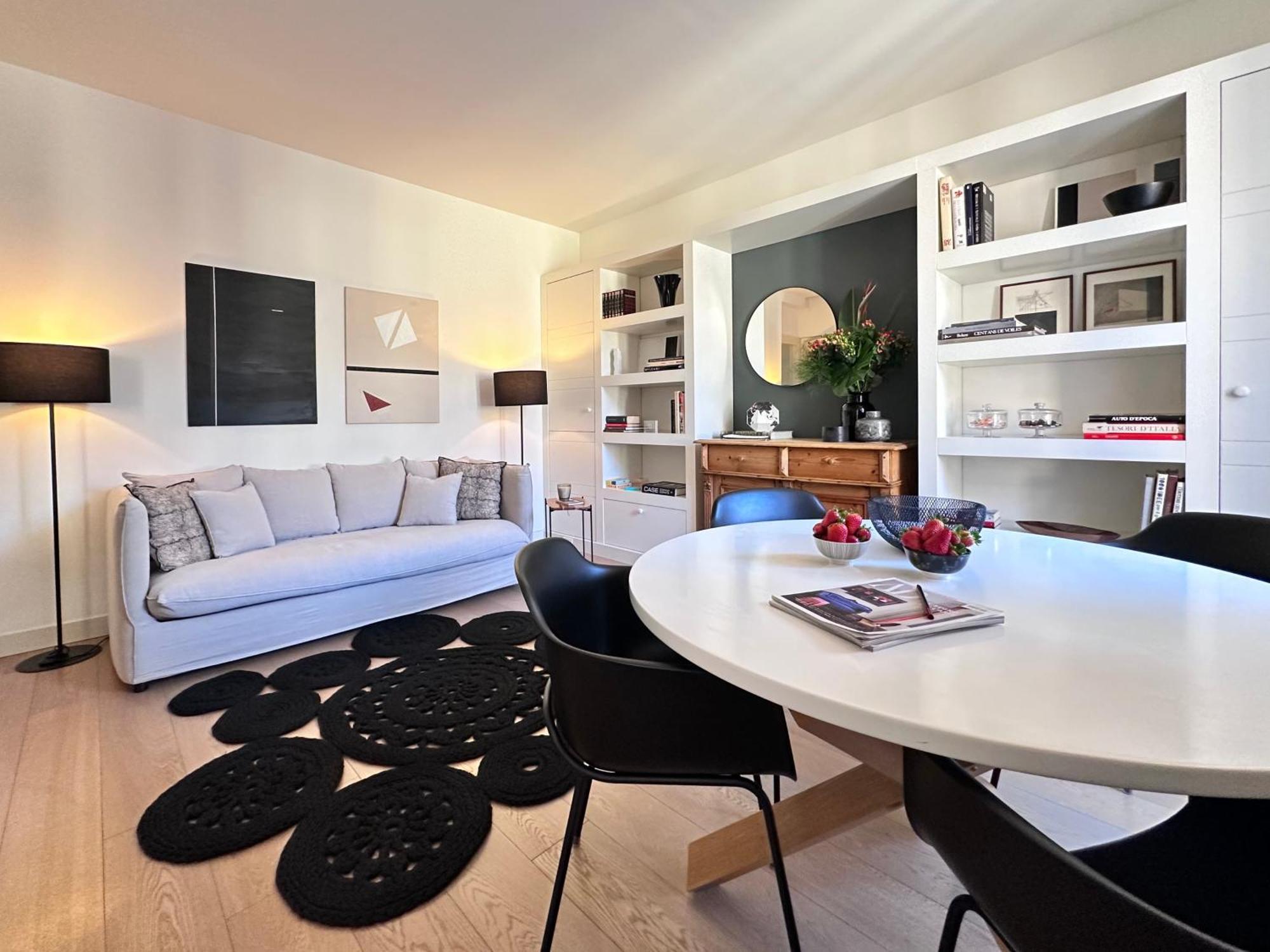 Lily Pads -Elegant Apartment- In The City Center Milaan Buitenkant foto